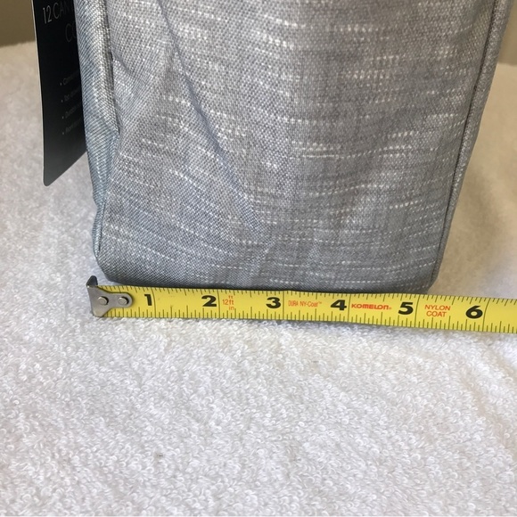 Polar Pak insulated 12 can drawstring cooler in light gray black handle - Picture 2 of 6